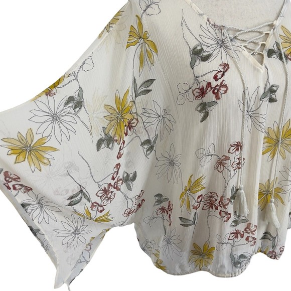 Maurices Womens Plus Size 0 Kimono Top 14W Sheer Floral Print Lace Up V Neck - Picture 4 of 13